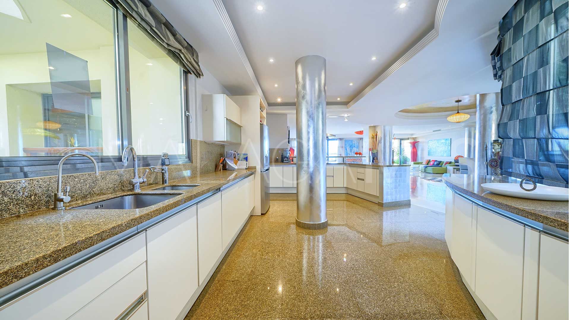 Lägenhet for sale in Laguna de Banus