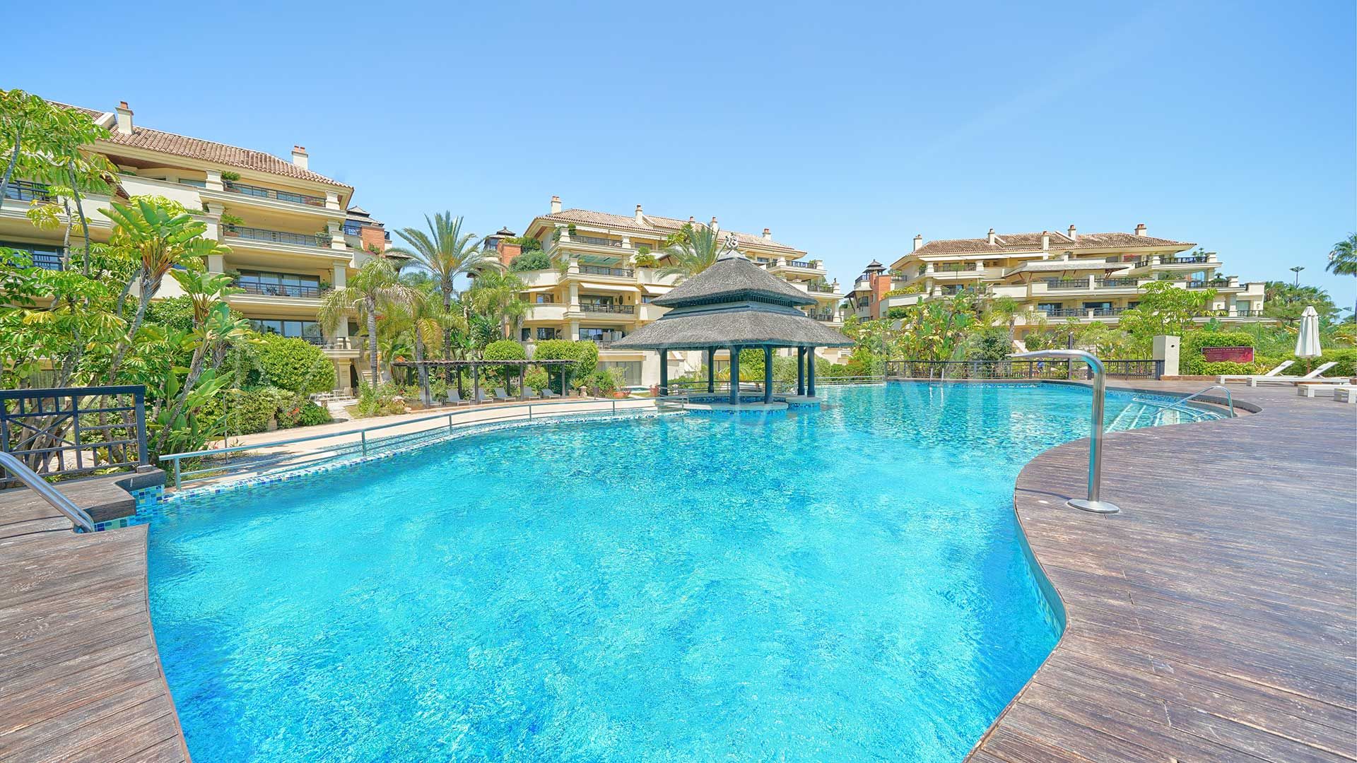 Lägenhet for sale in Laguna de Banus