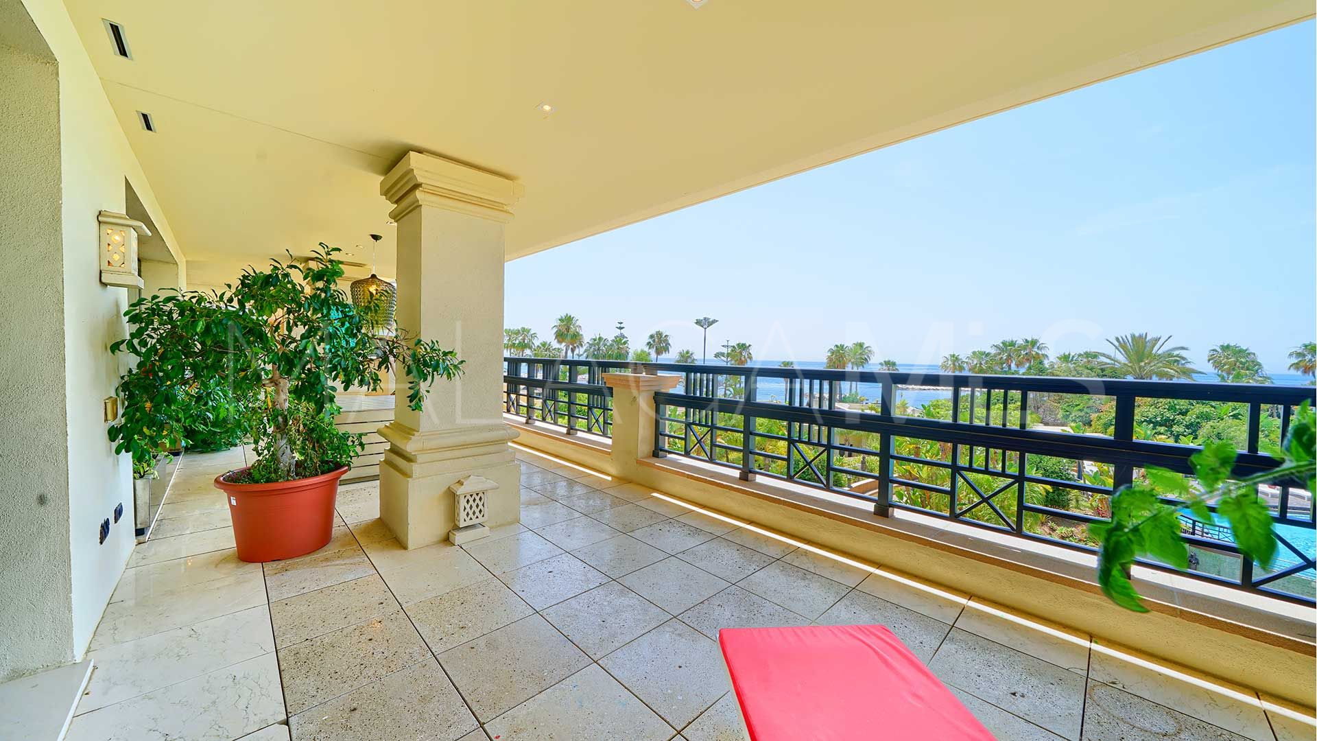 Lägenhet for sale in Laguna de Banus