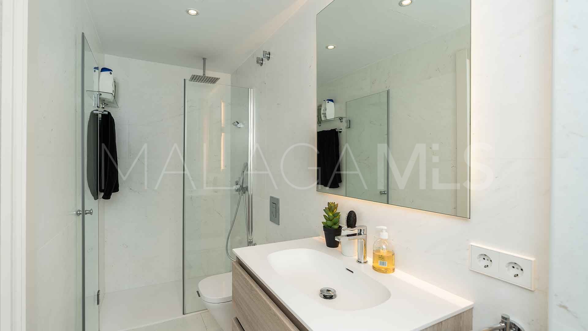 For sale 2 bedrooms penthouse in Marbella House