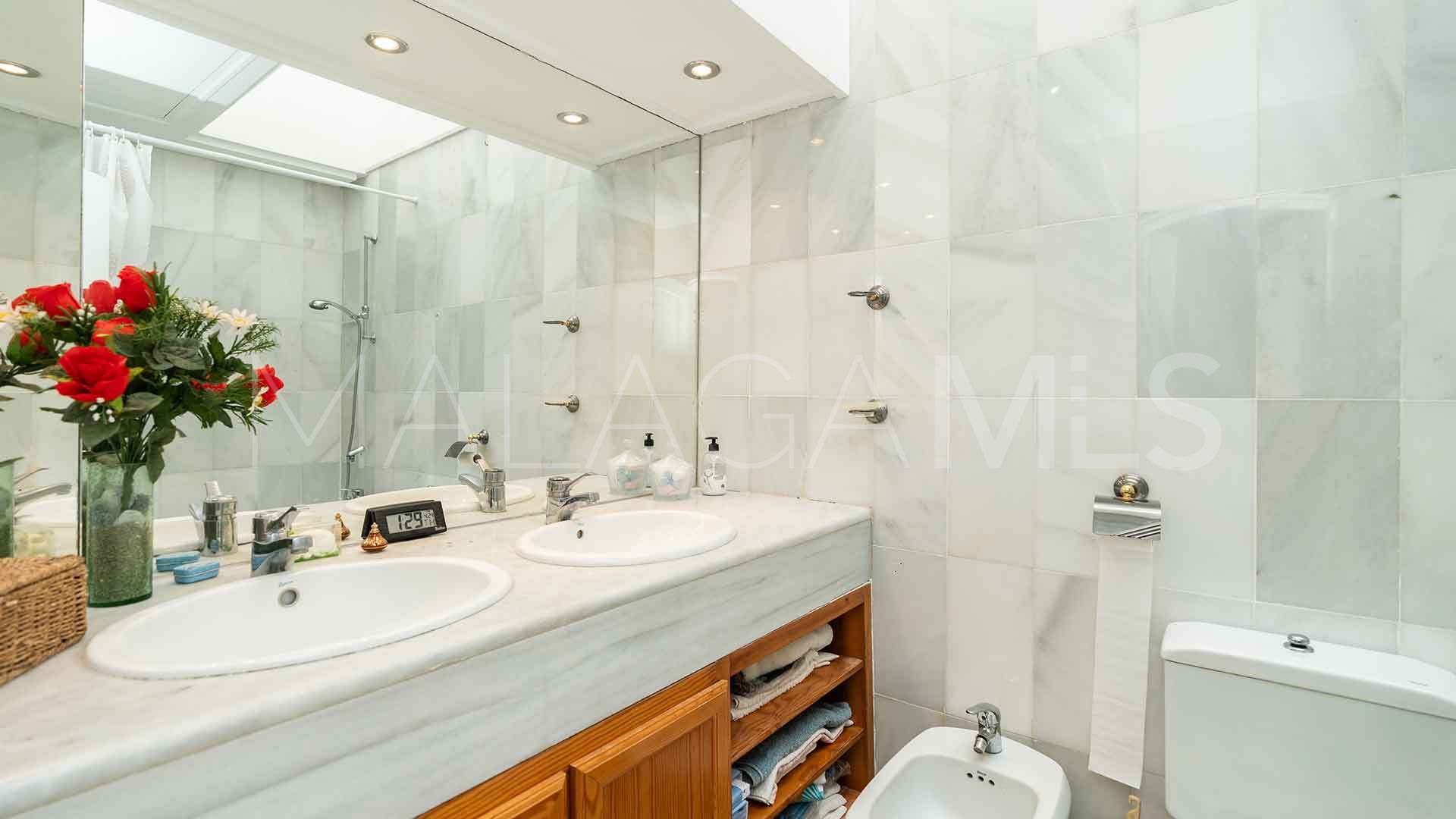 Radhus for sale in Marbella Golden Mile