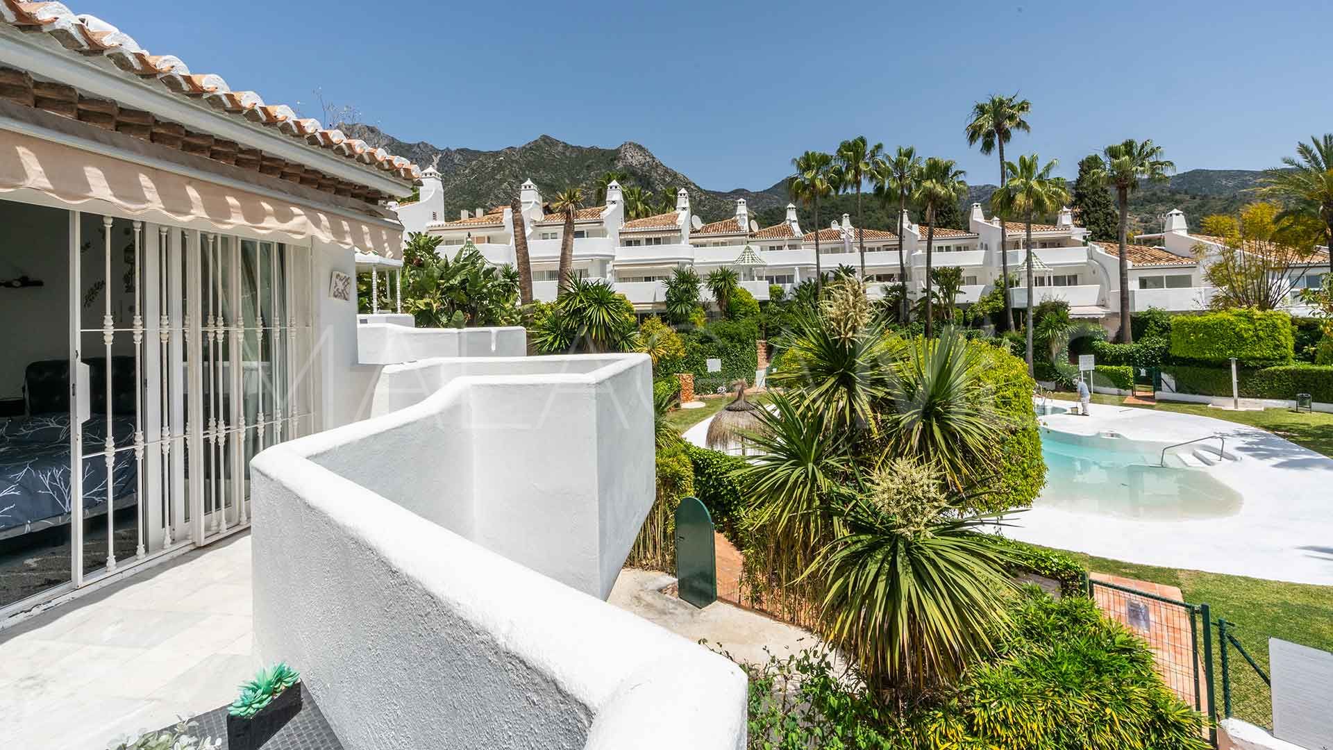 Radhus for sale in Marbella Golden Mile