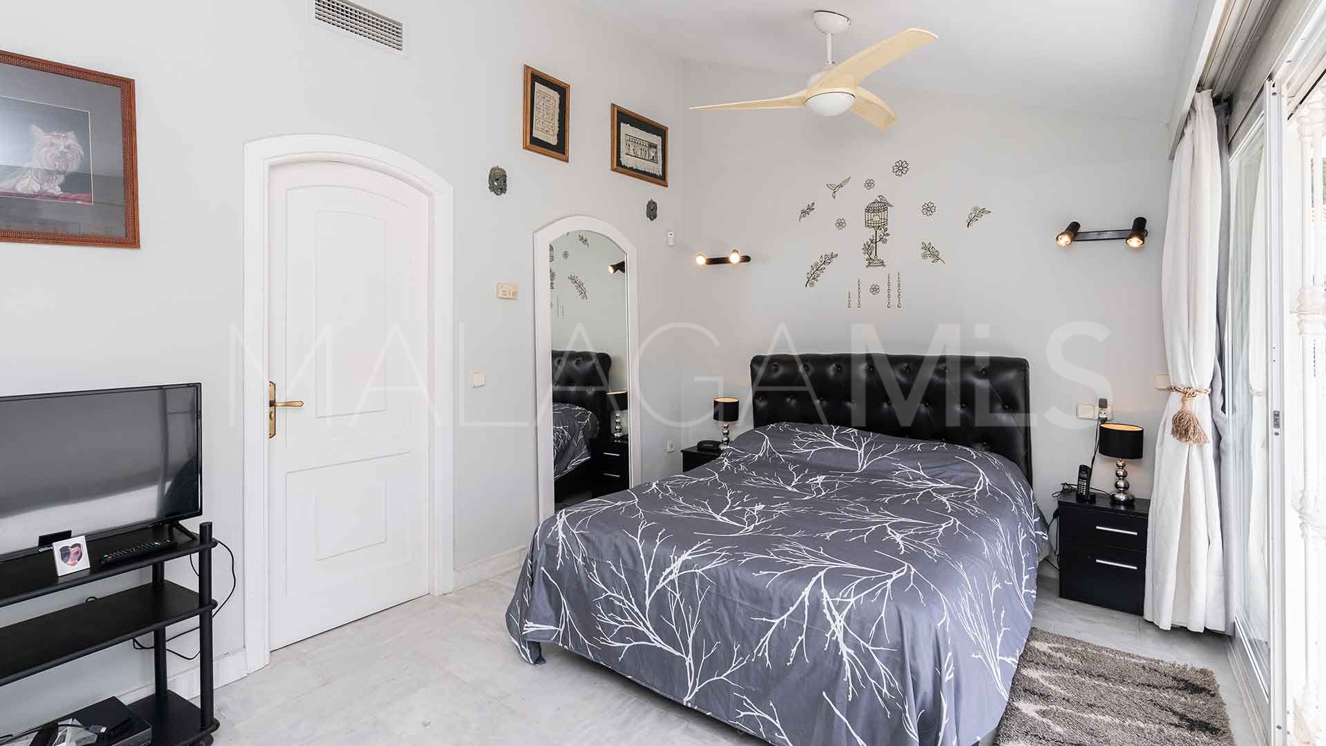 Radhus for sale in Marbella Golden Mile