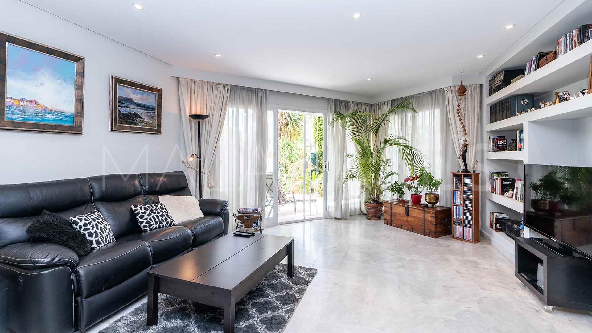Radhus for sale in Marbella Golden Mile