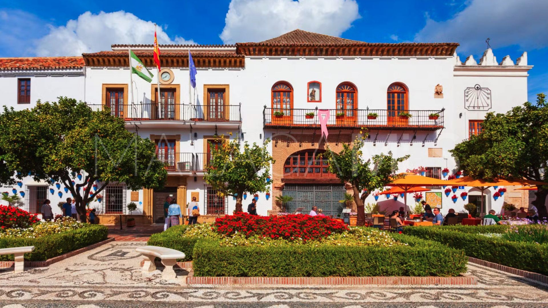 Radhus for sale in Marbella Golden Mile