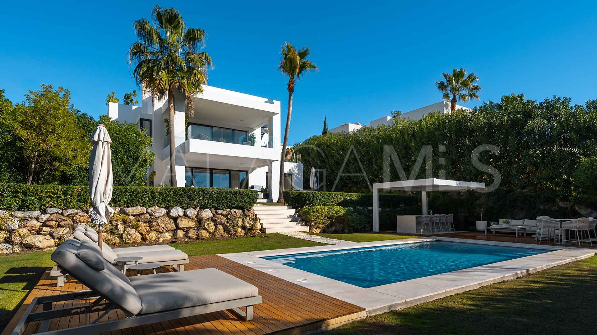 Los Olivos villa for sale