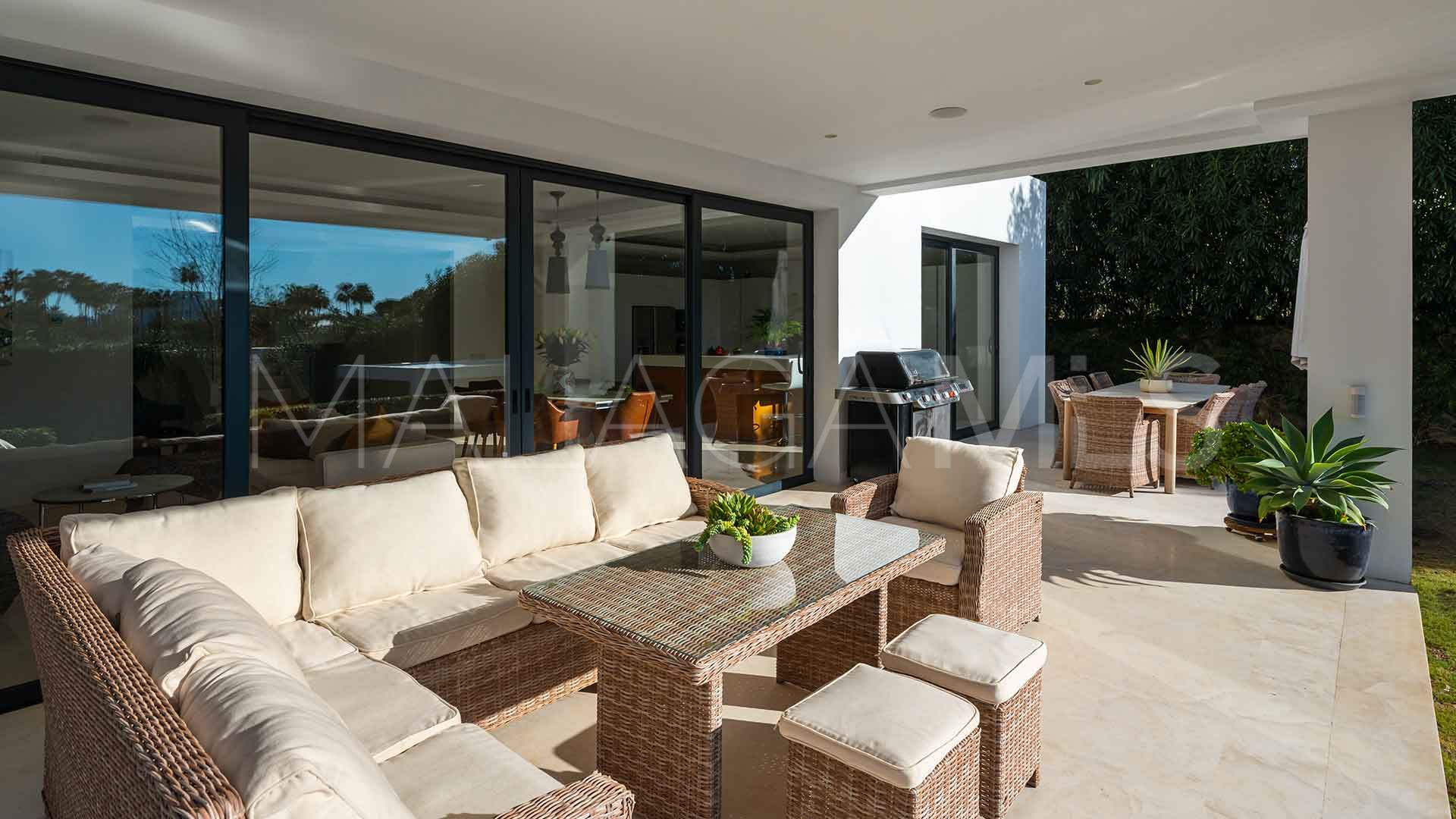 Los Olivos villa for sale