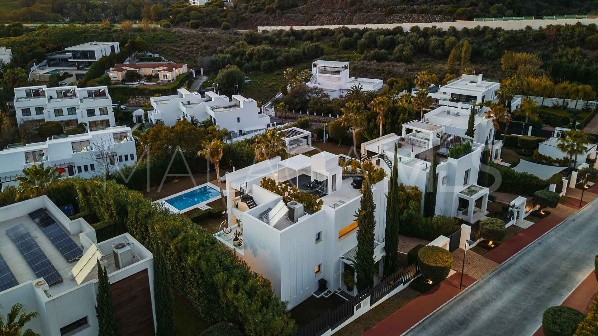 Los Olivos villa for sale