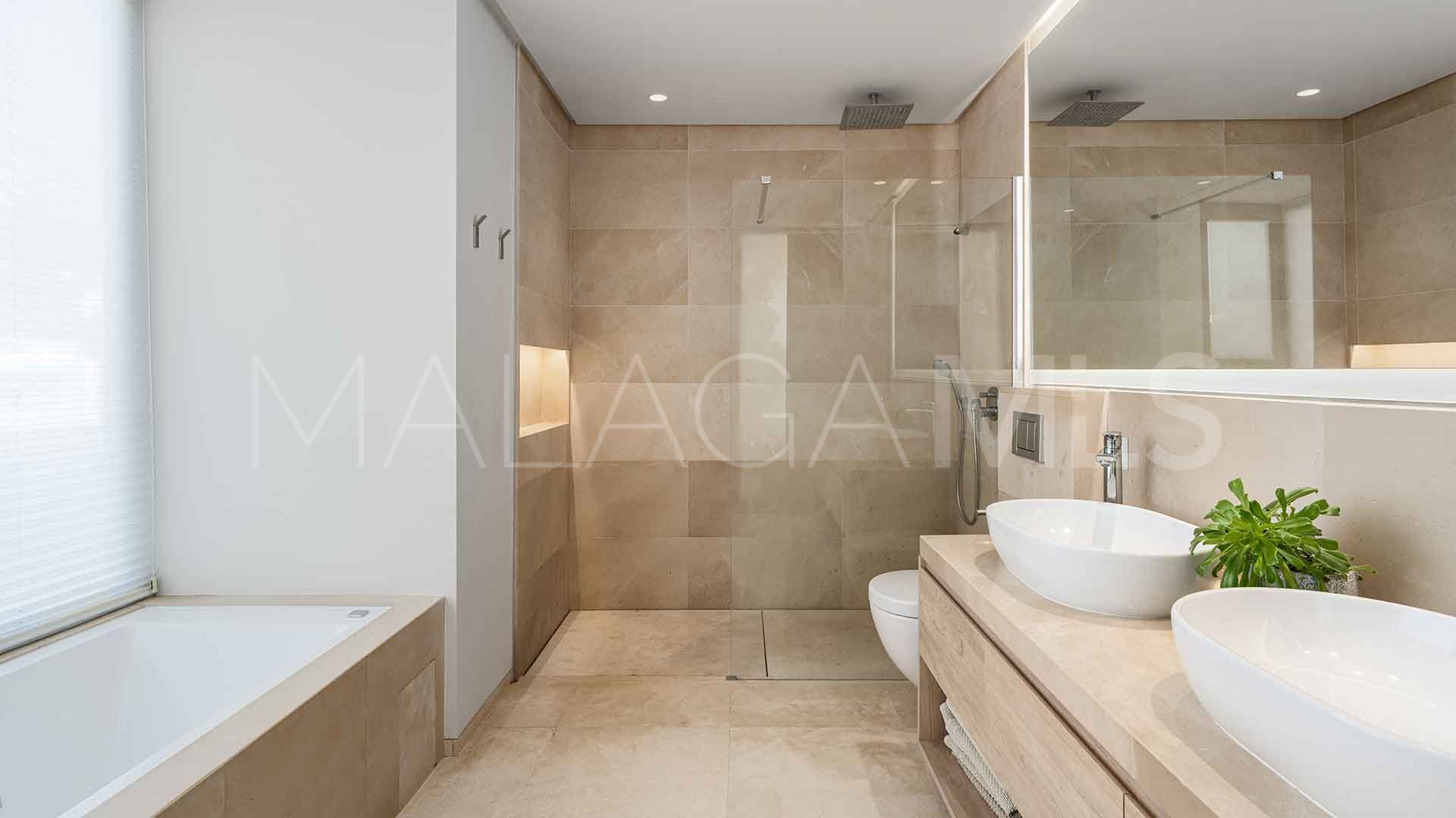 Los Olivos villa for sale