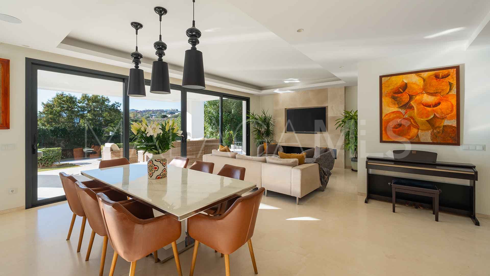 Los Olivos villa for sale