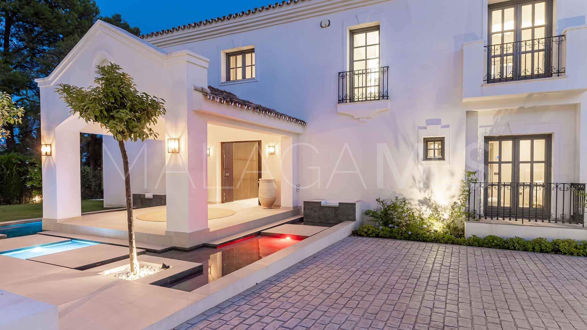 For sale Atalaya Golf villa with 5 bedrooms