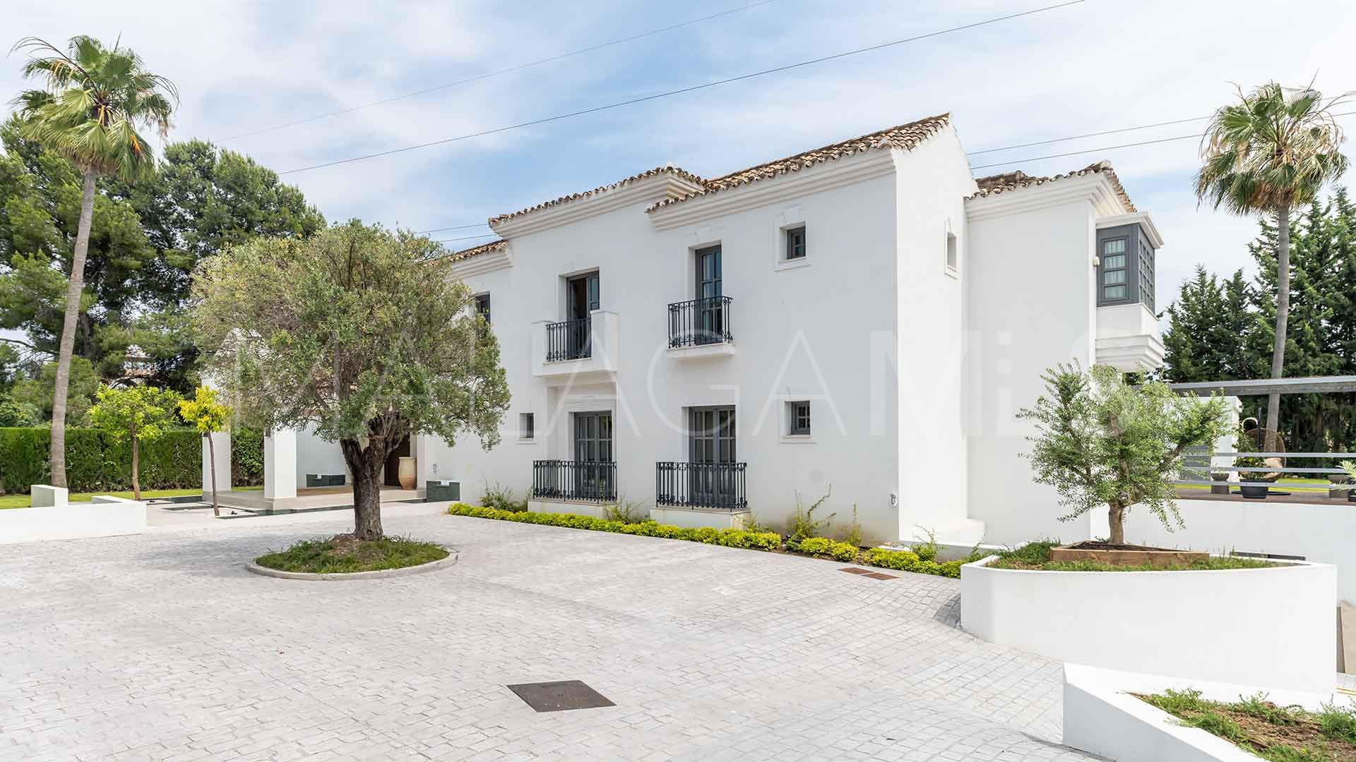 For sale Atalaya Golf villa with 5 bedrooms