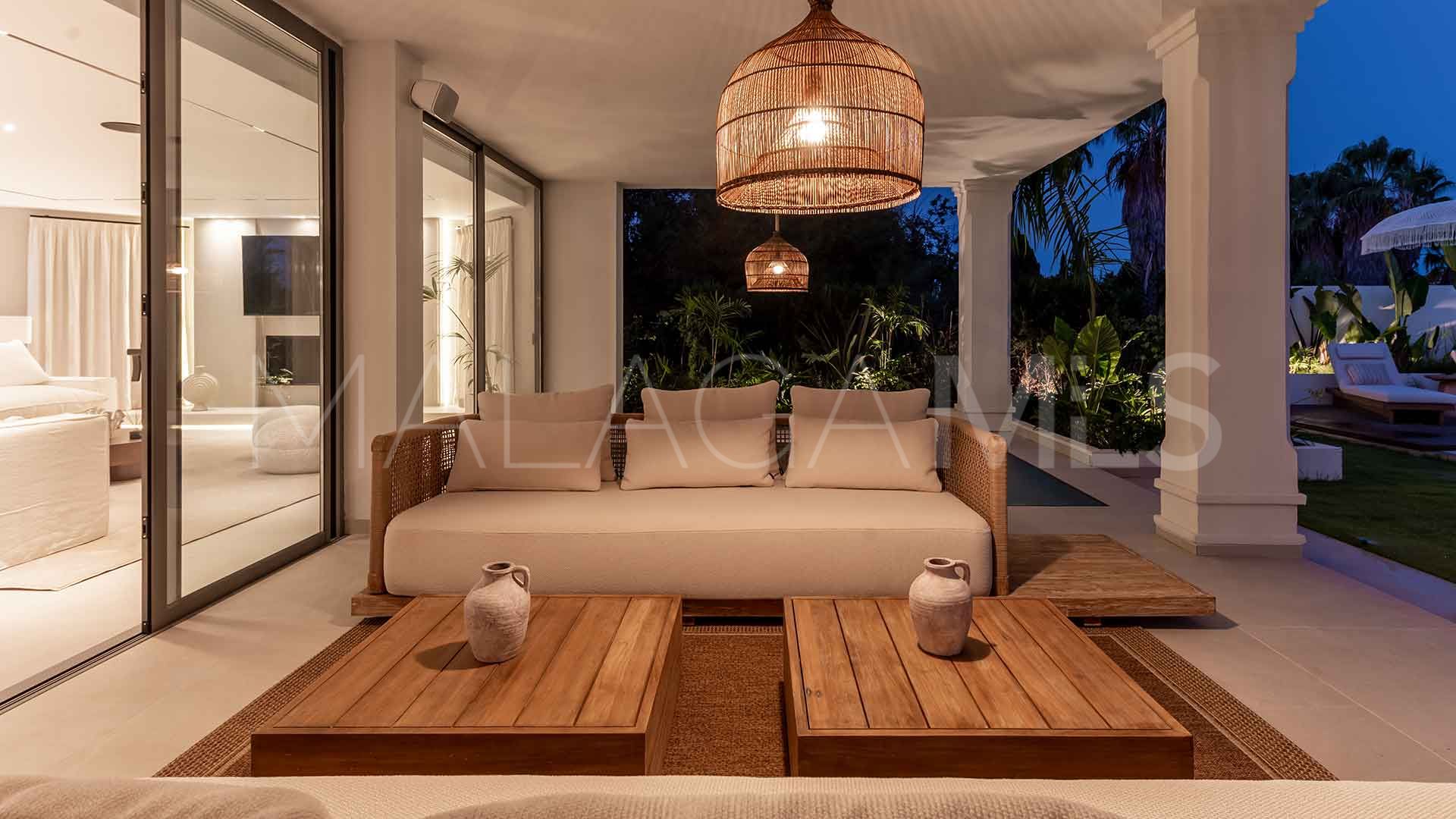 For sale Atalaya Golf villa with 5 bedrooms