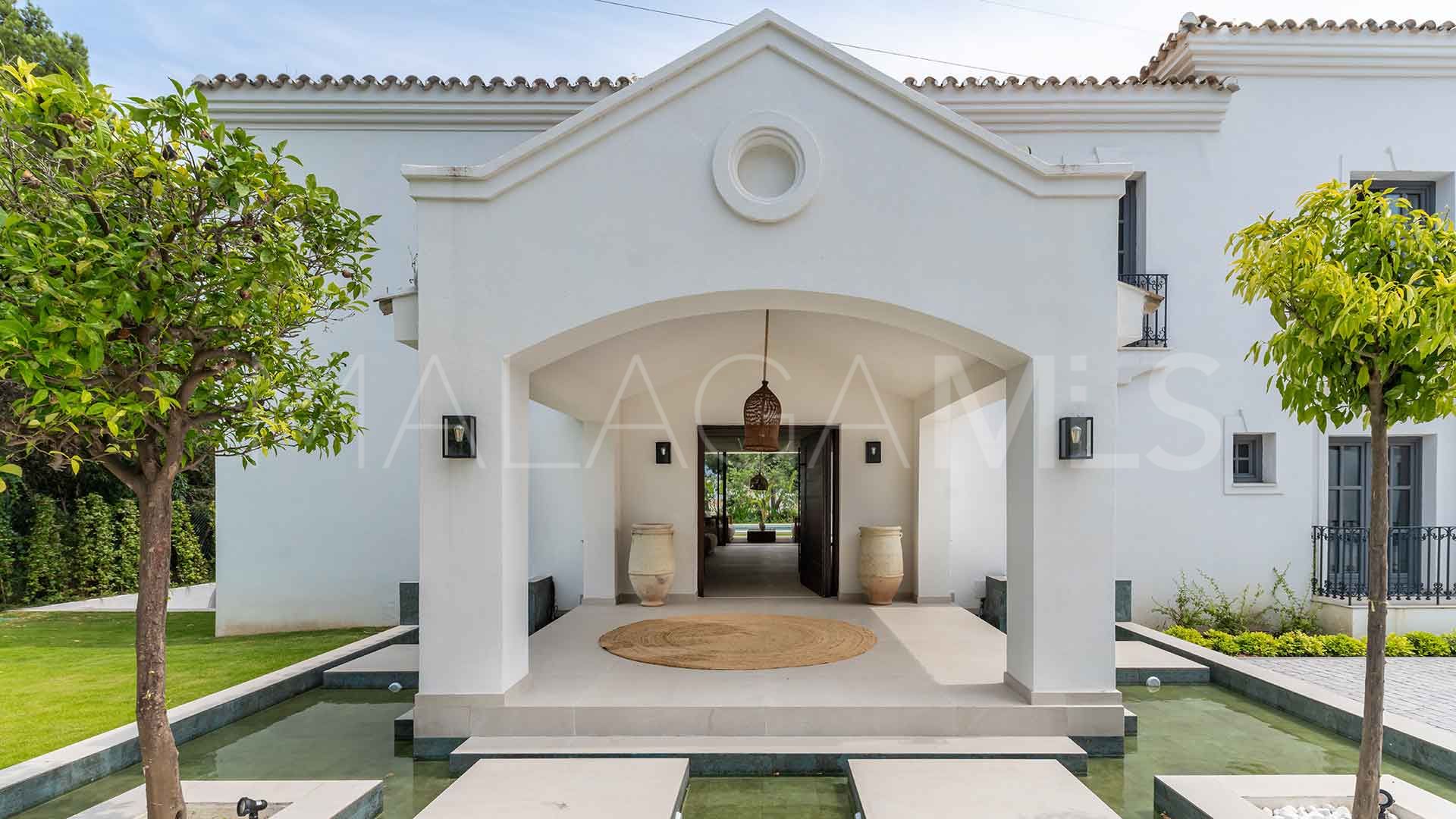 For sale Atalaya Golf villa with 5 bedrooms