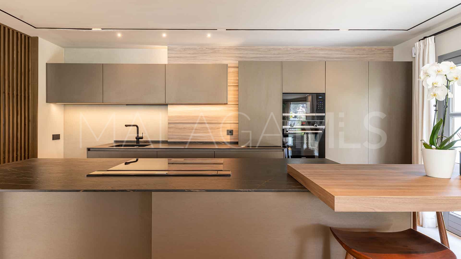 For sale Atalaya Golf villa with 5 bedrooms