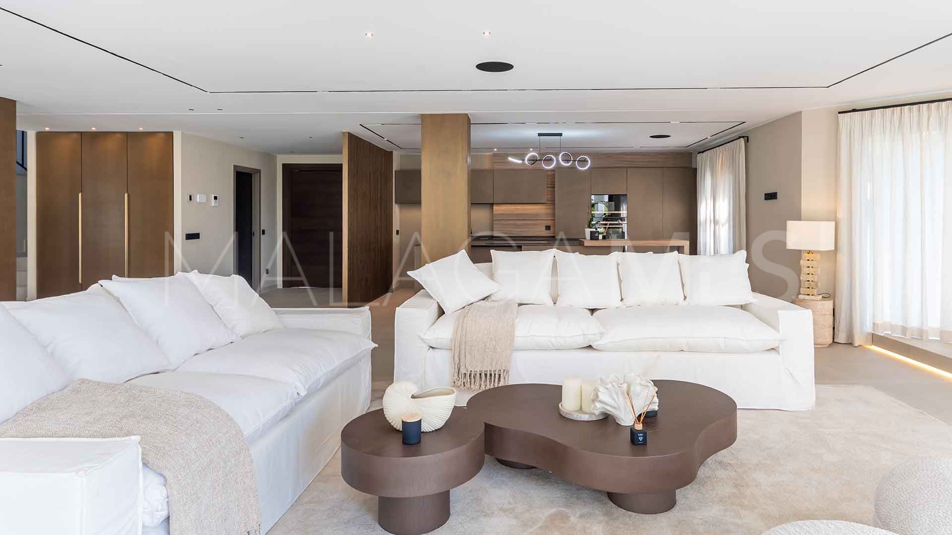 For sale Atalaya Golf villa with 5 bedrooms