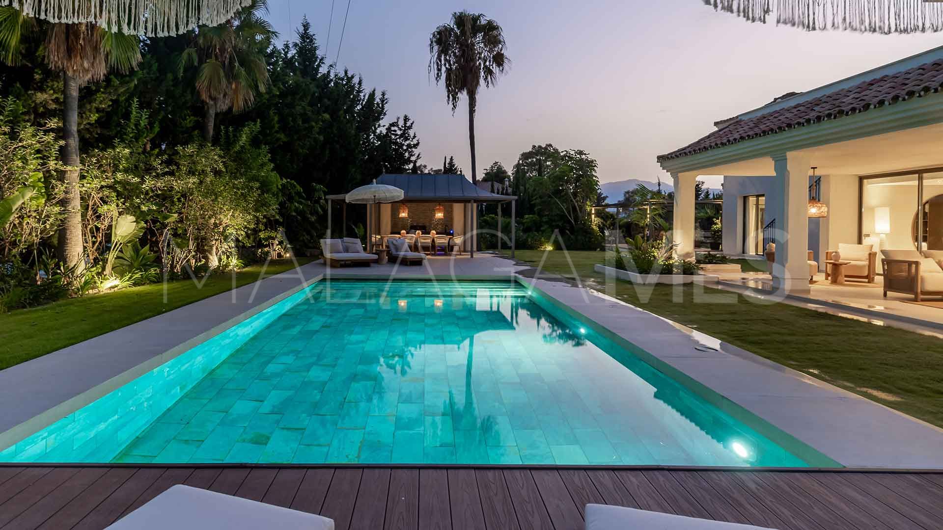 For sale Atalaya Golf villa with 5 bedrooms