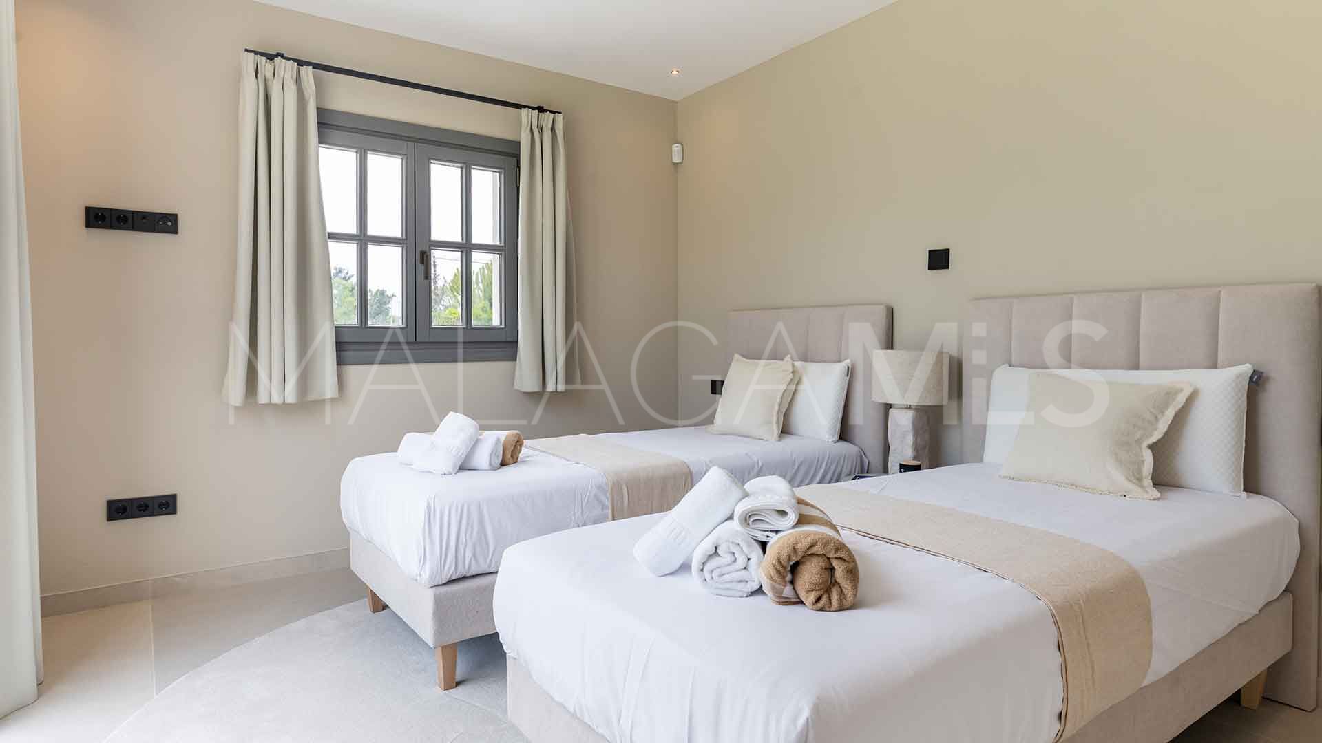 For sale Atalaya Golf villa with 5 bedrooms