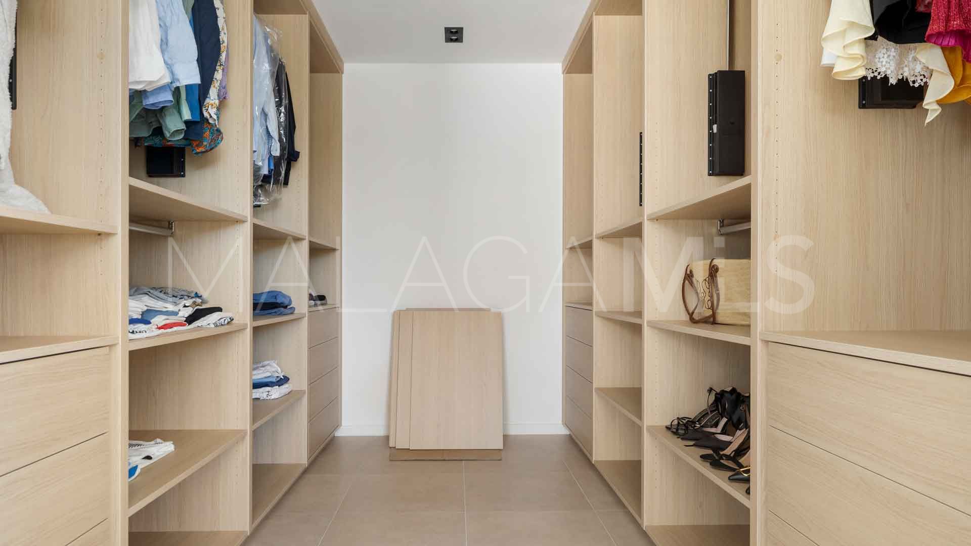 Villa for sale in La Alqueria with 5 bedrooms