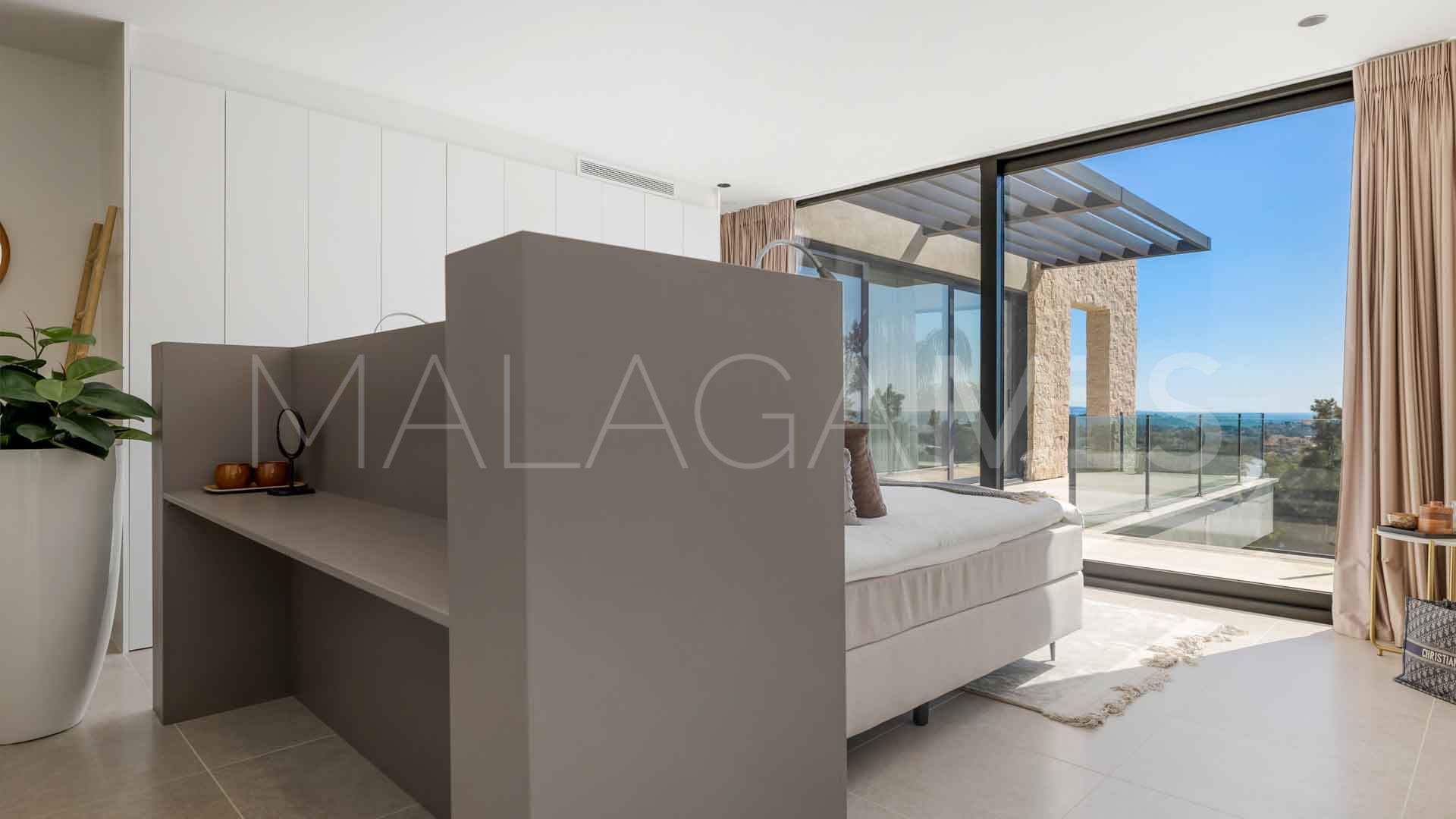 Villa for sale in La Alqueria with 5 bedrooms