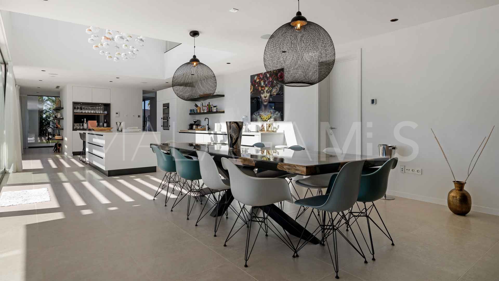 Villa for sale in La Alqueria with 5 bedrooms