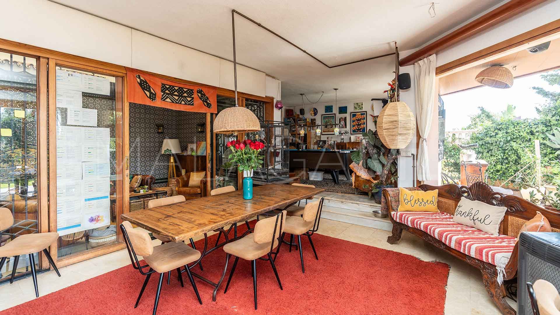 Buy 5 bedrooms villa in Huerta Belón