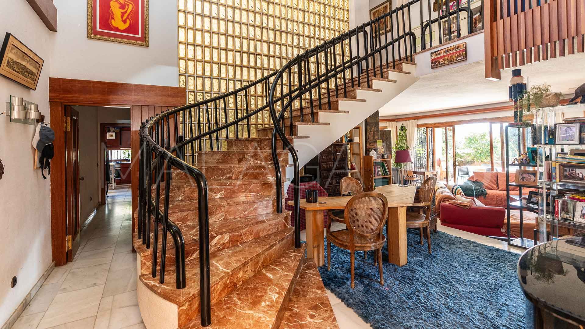 Buy 5 bedrooms villa in Huerta Belón