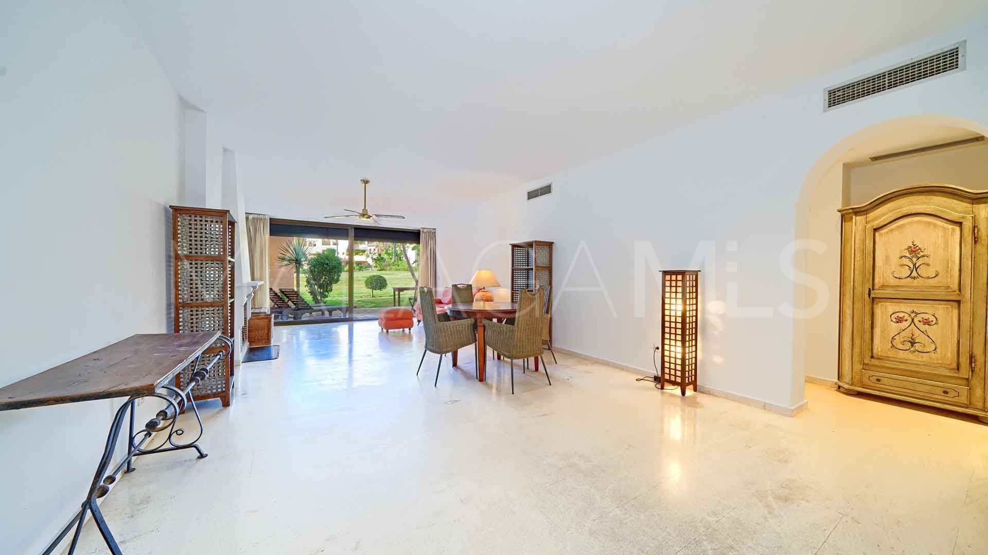 Se vende apartamento planta baja in La Cartuja del Golf