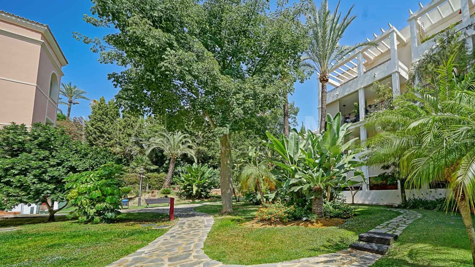 2 bedrooms apartment for sale in River Garden
