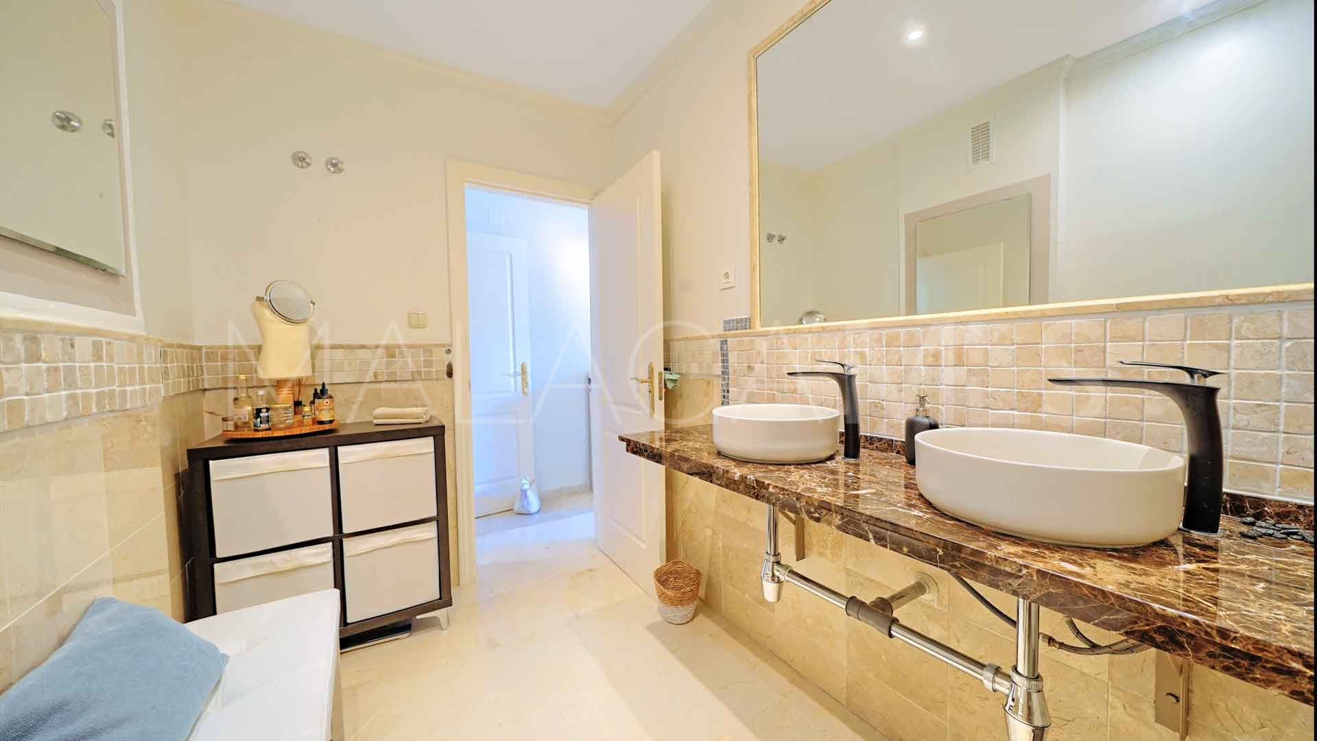 2 bedrooms apartment for sale in River Garden