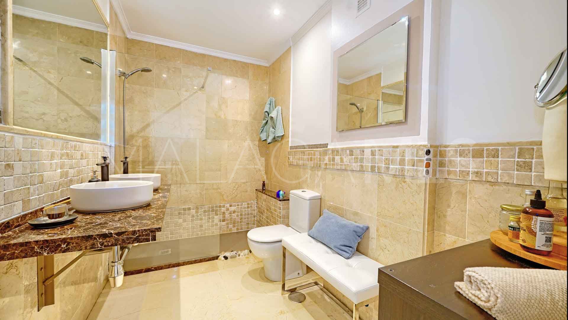 2 bedrooms apartment for sale in River Garden