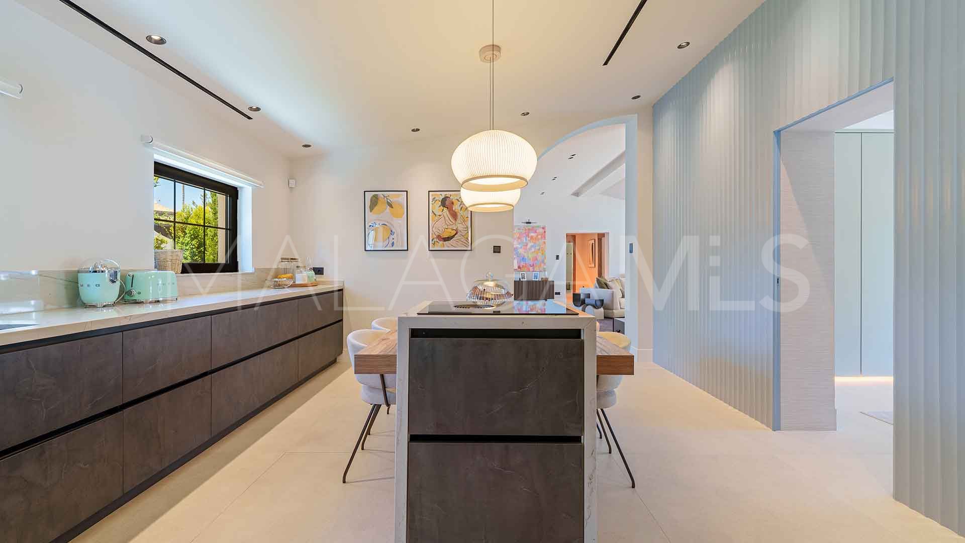 Villa for sale in Marbella - Puerto Banus