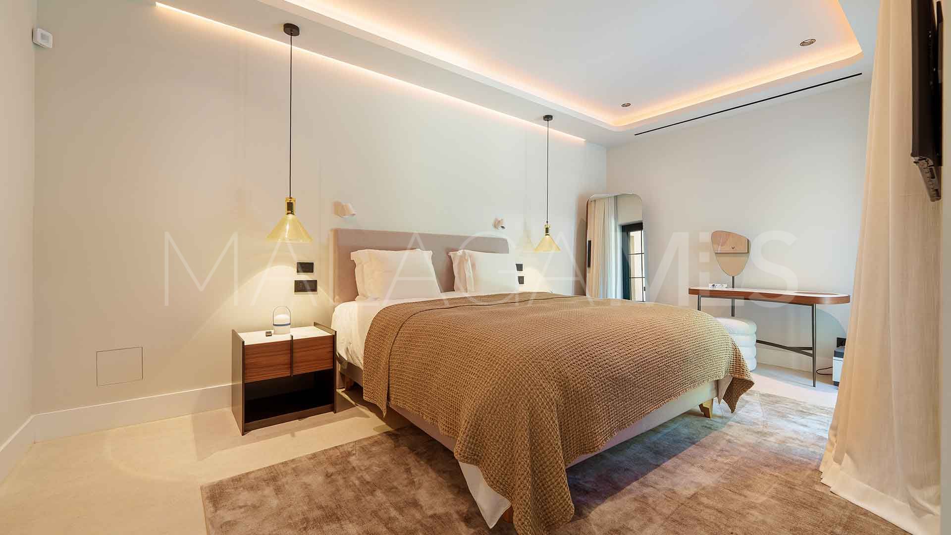 Villa for sale in Marbella - Puerto Banus
