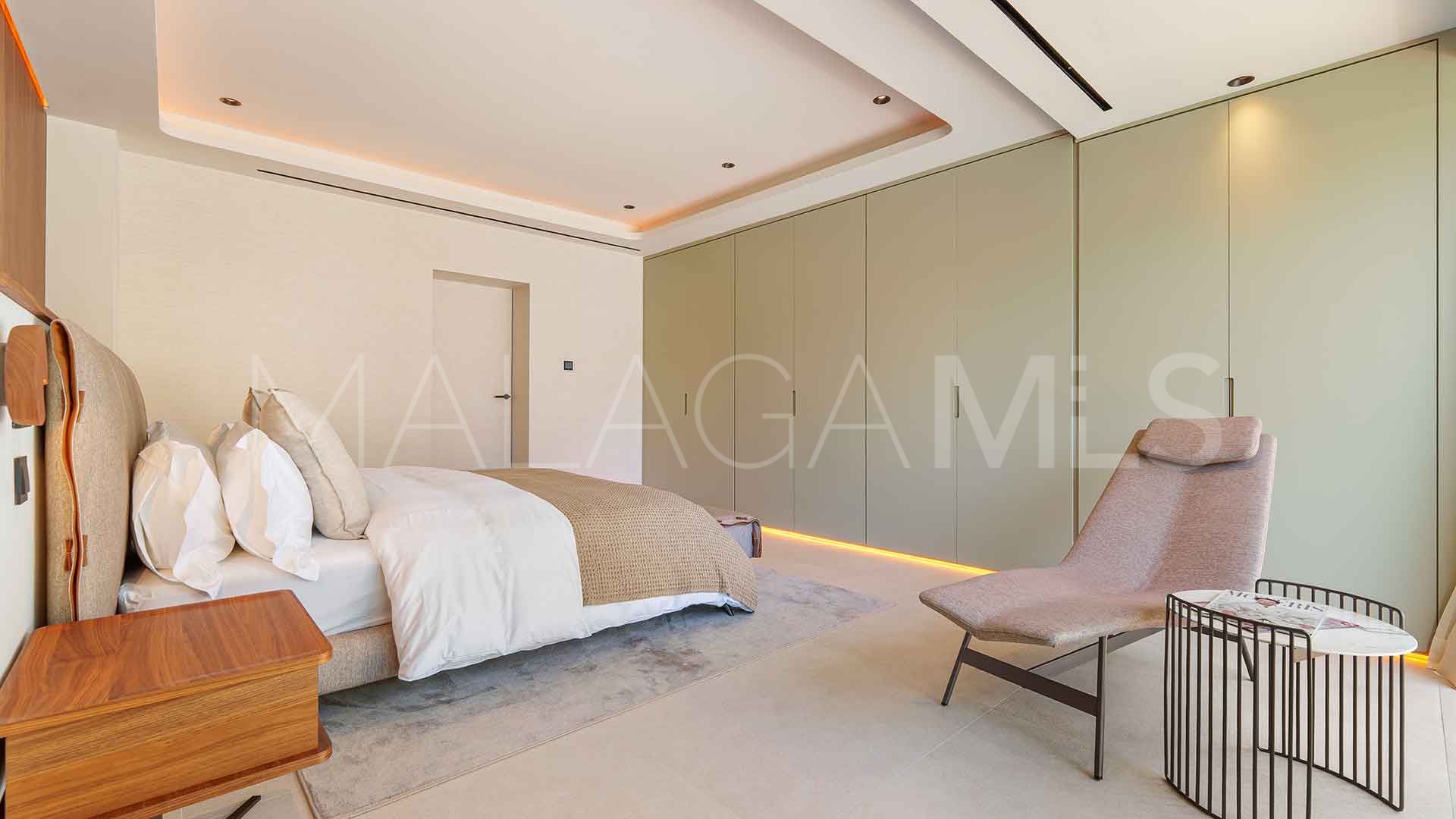 Villa for sale in Marbella - Puerto Banus