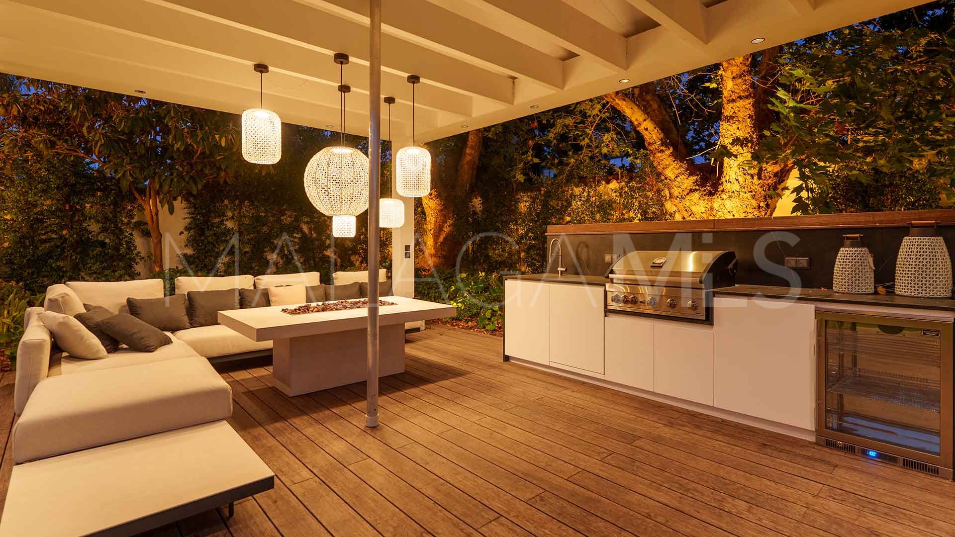 Villa for sale in Marbella - Puerto Banus