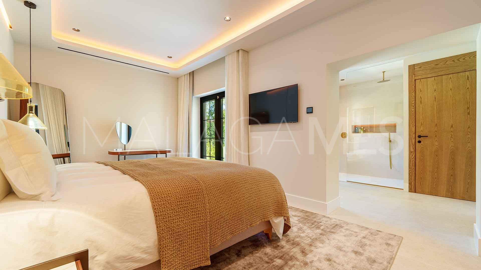 Villa for sale in Marbella - Puerto Banus