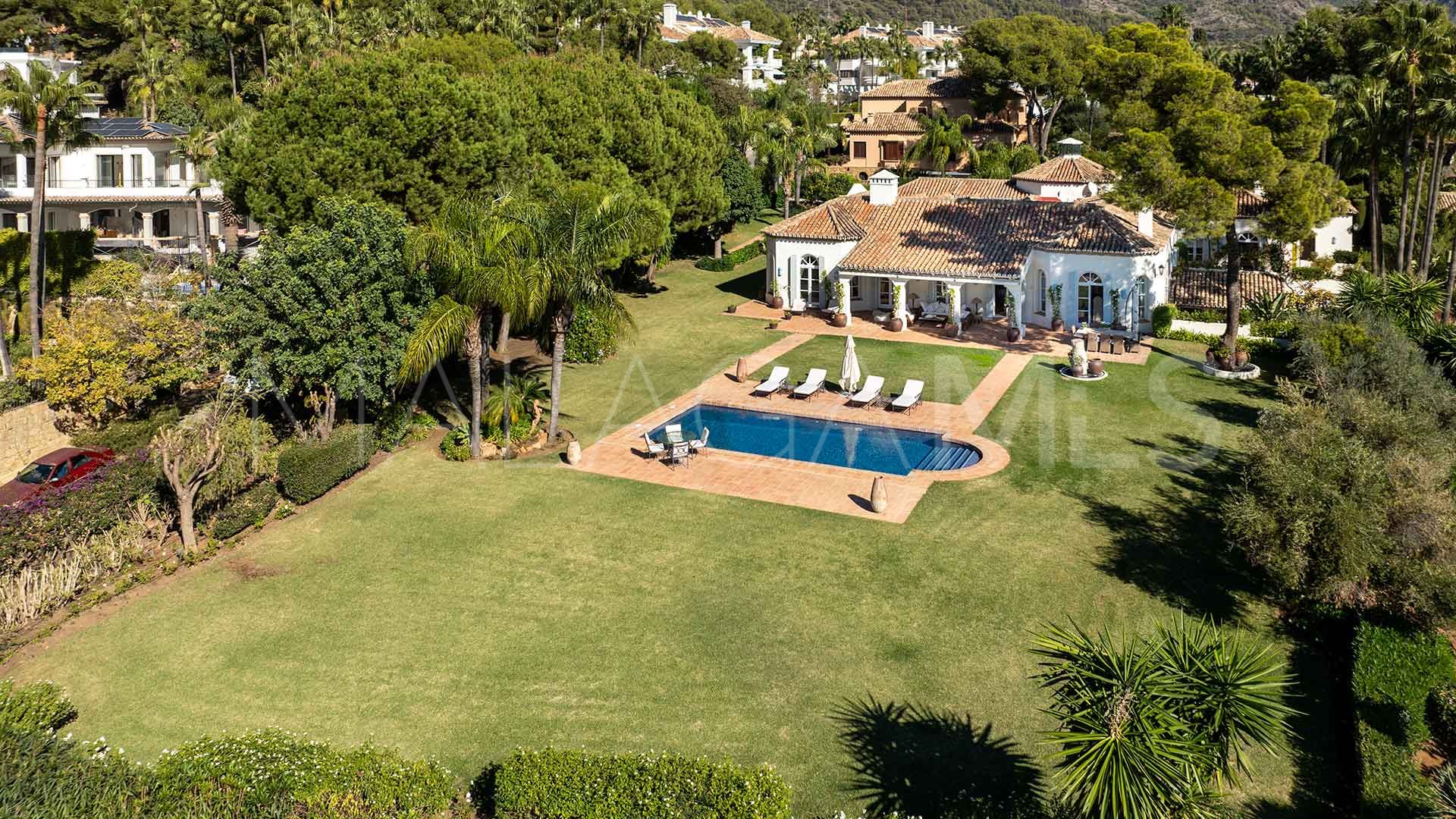 Villa for sale in Altos Reales
