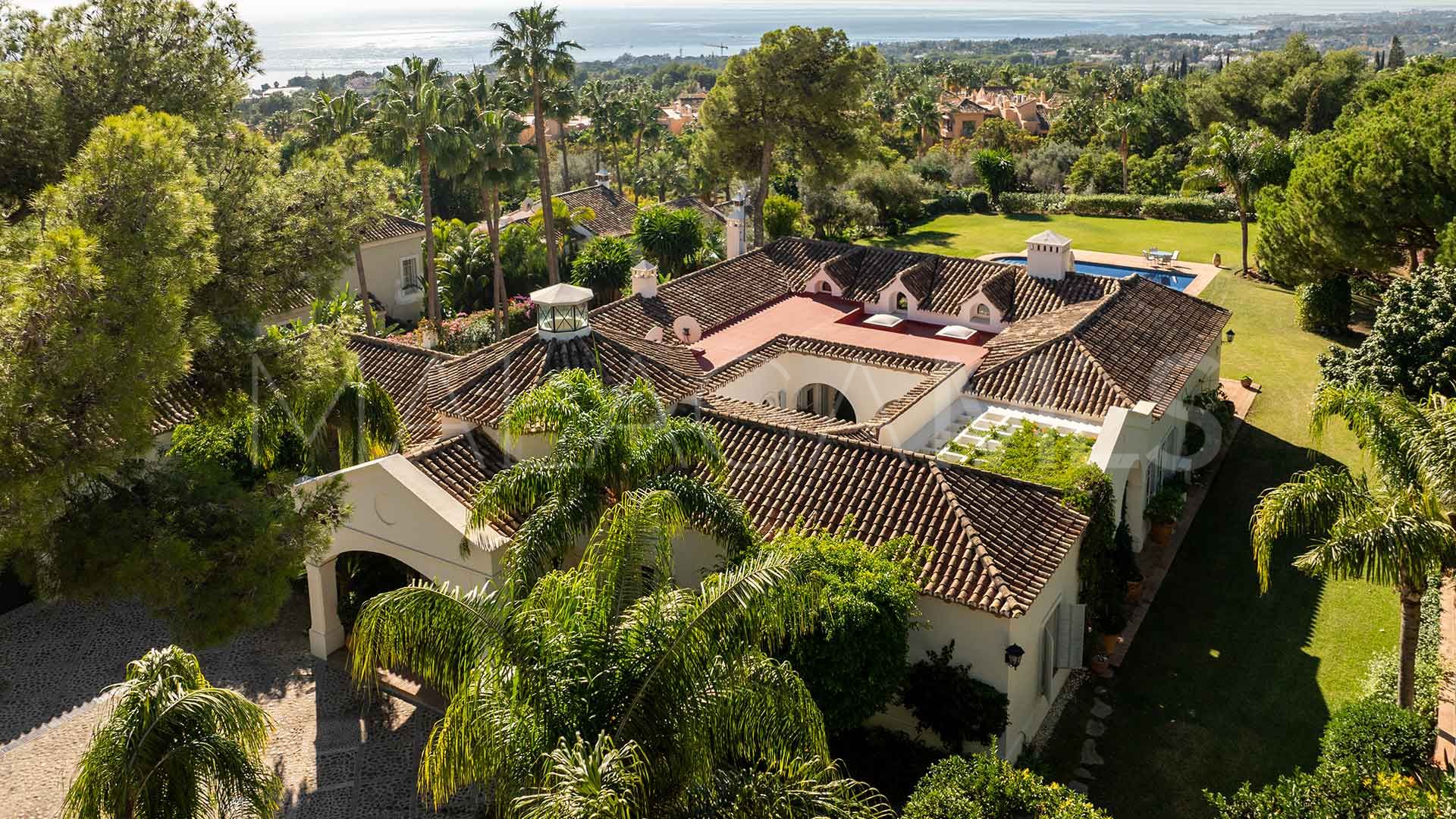 Villa for sale in Altos Reales
