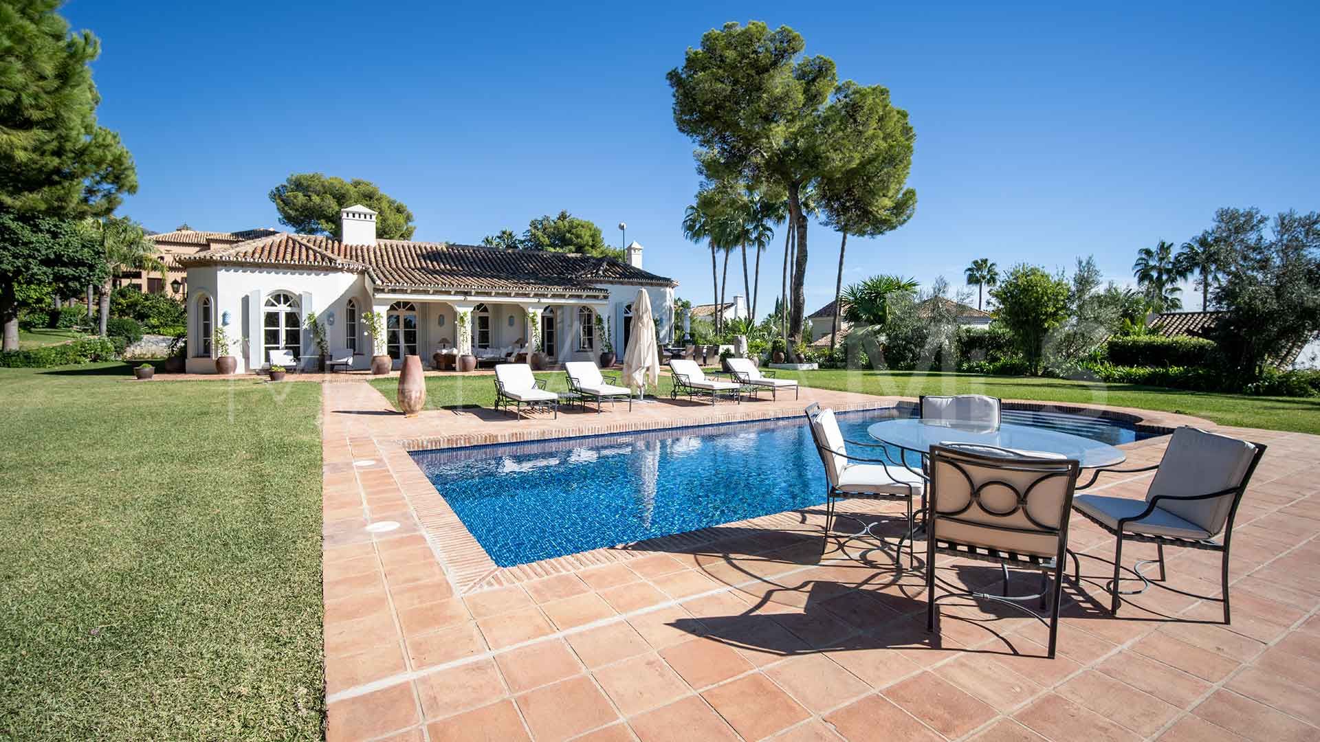 Villa for sale in Altos Reales