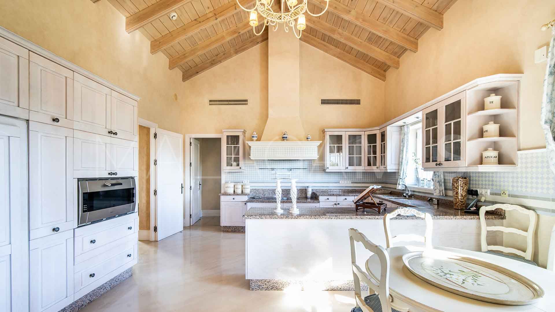Villa for sale in Altos Reales