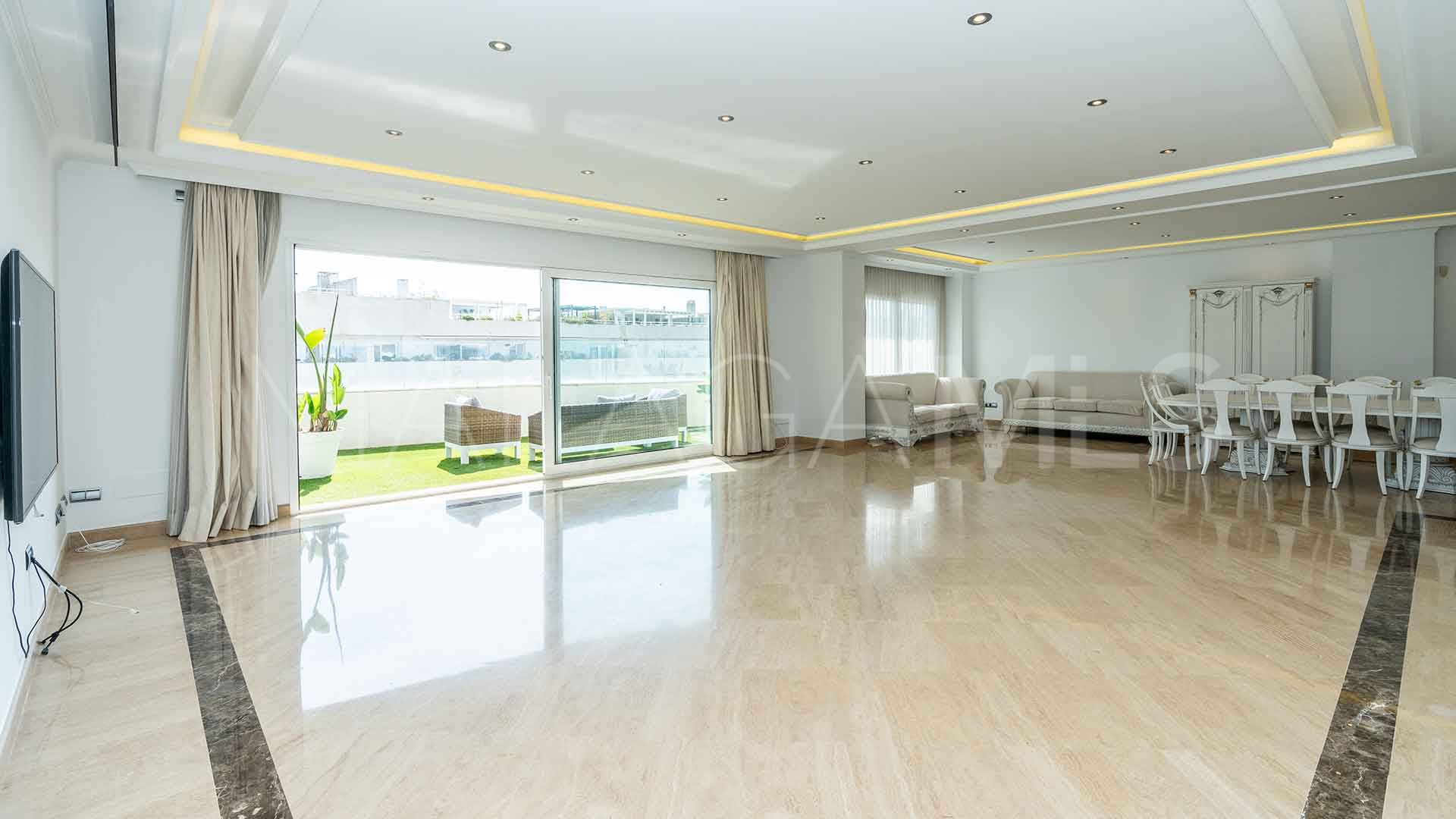 Takvåning for sale in El Embrujo Banús