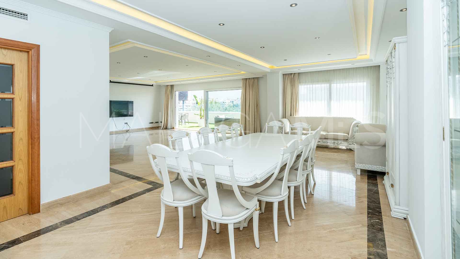 Takvåning for sale in El Embrujo Banús