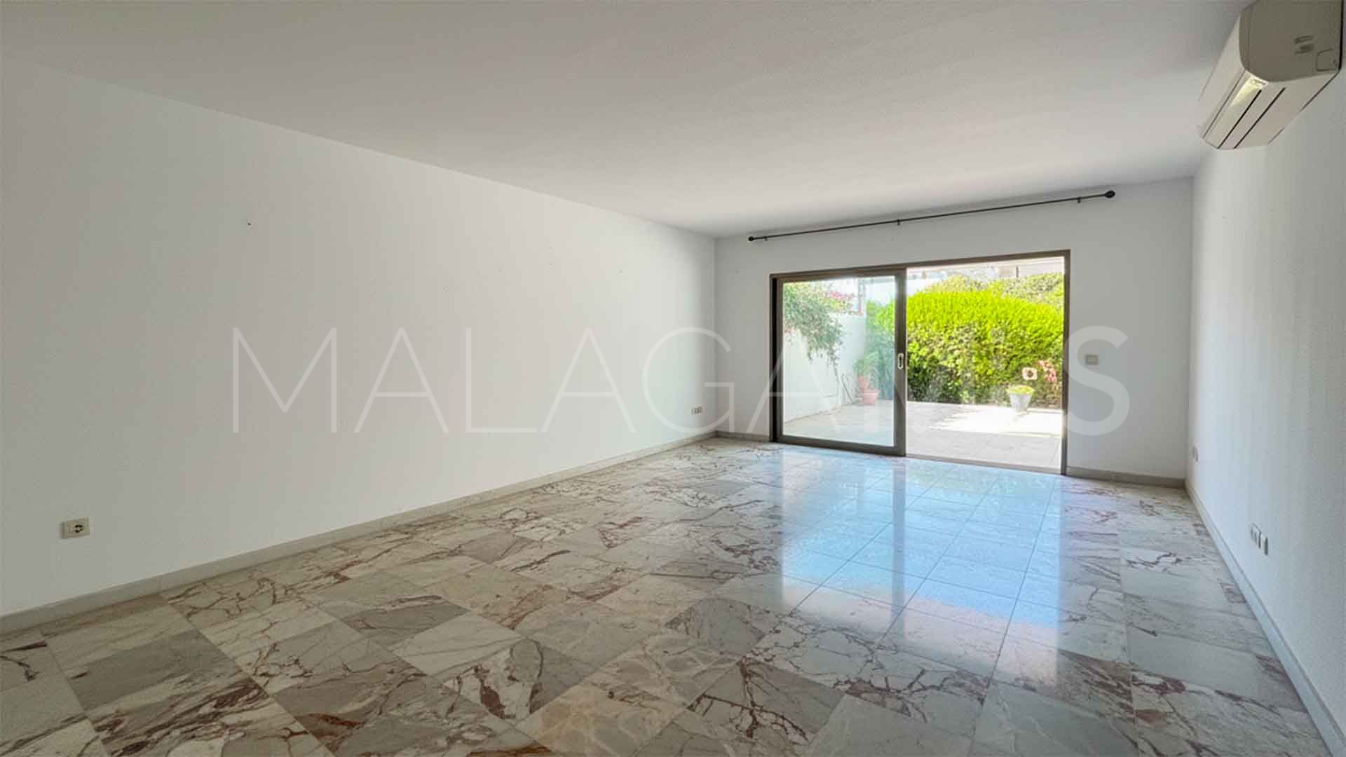 Reihenhaus for sale in Marberia