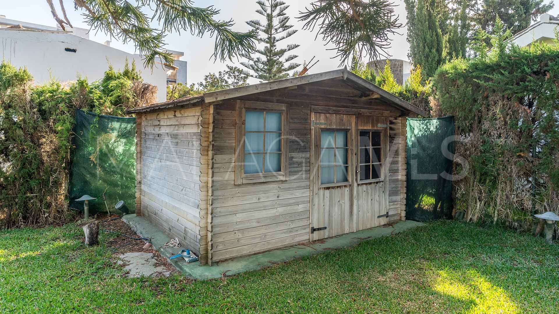 Villa for sale in El Paraiso Playa