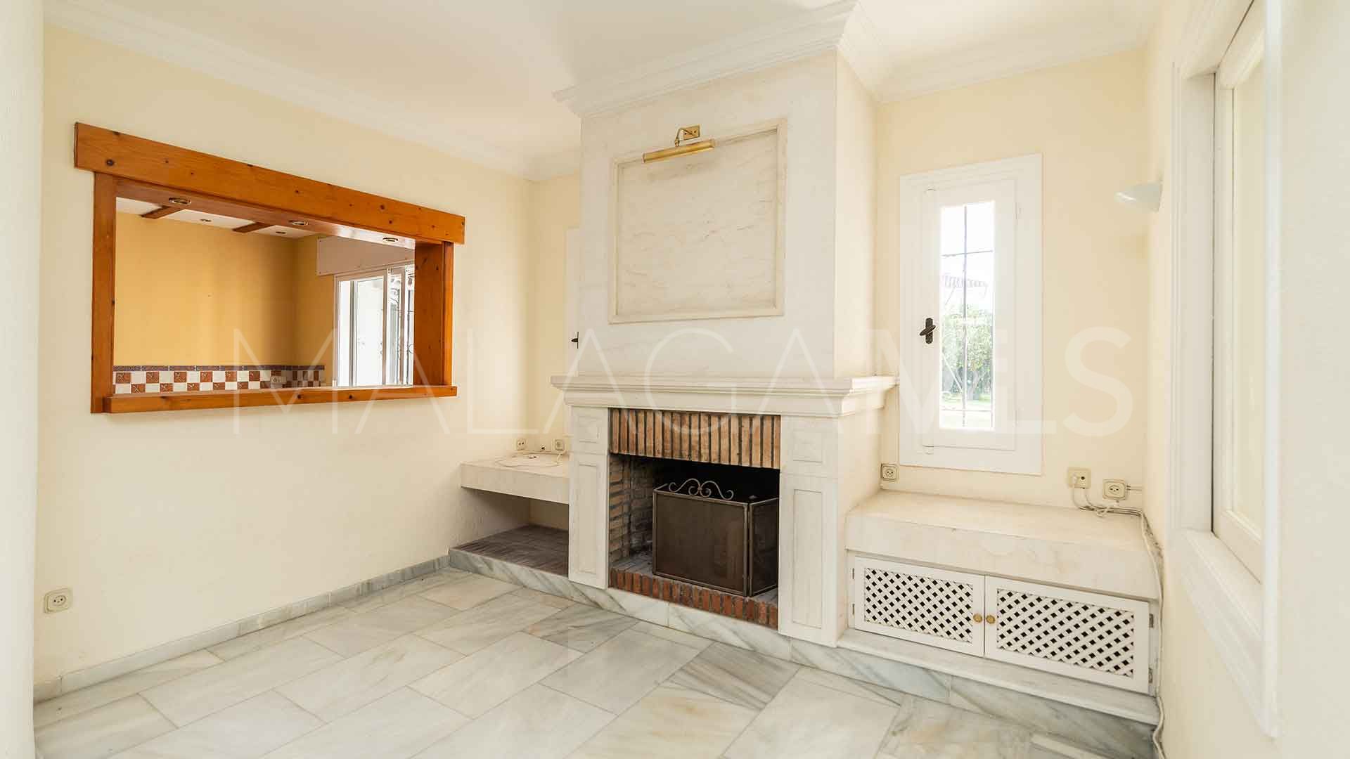 Villa for sale in El Paraiso Playa