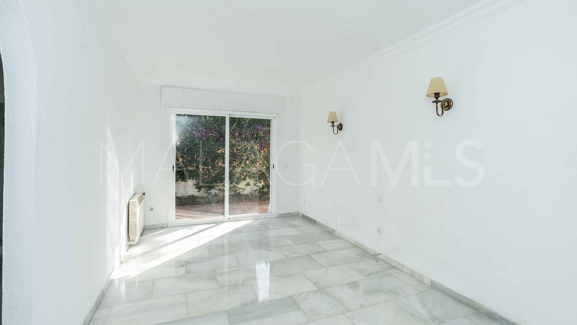 Villa for sale in El Paraiso Playa