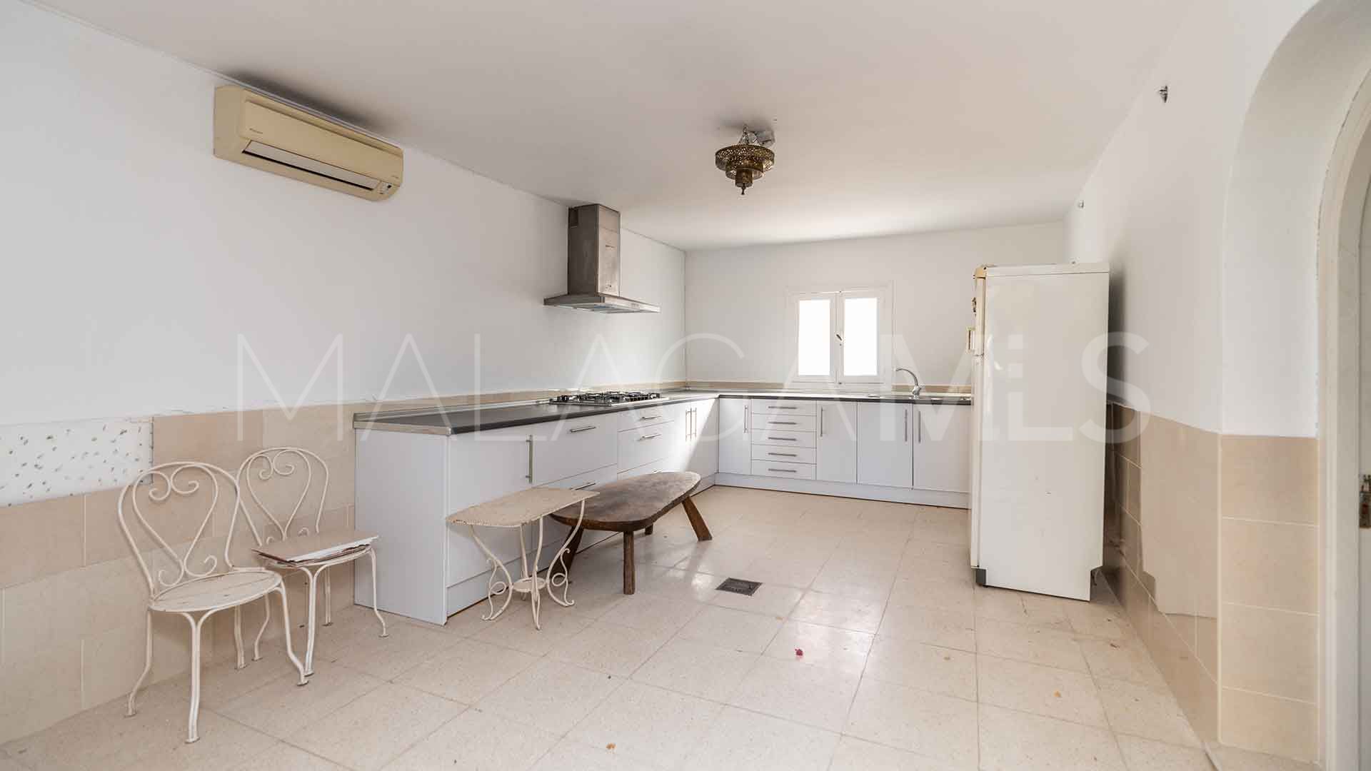 Villa for sale in El Paraiso Playa