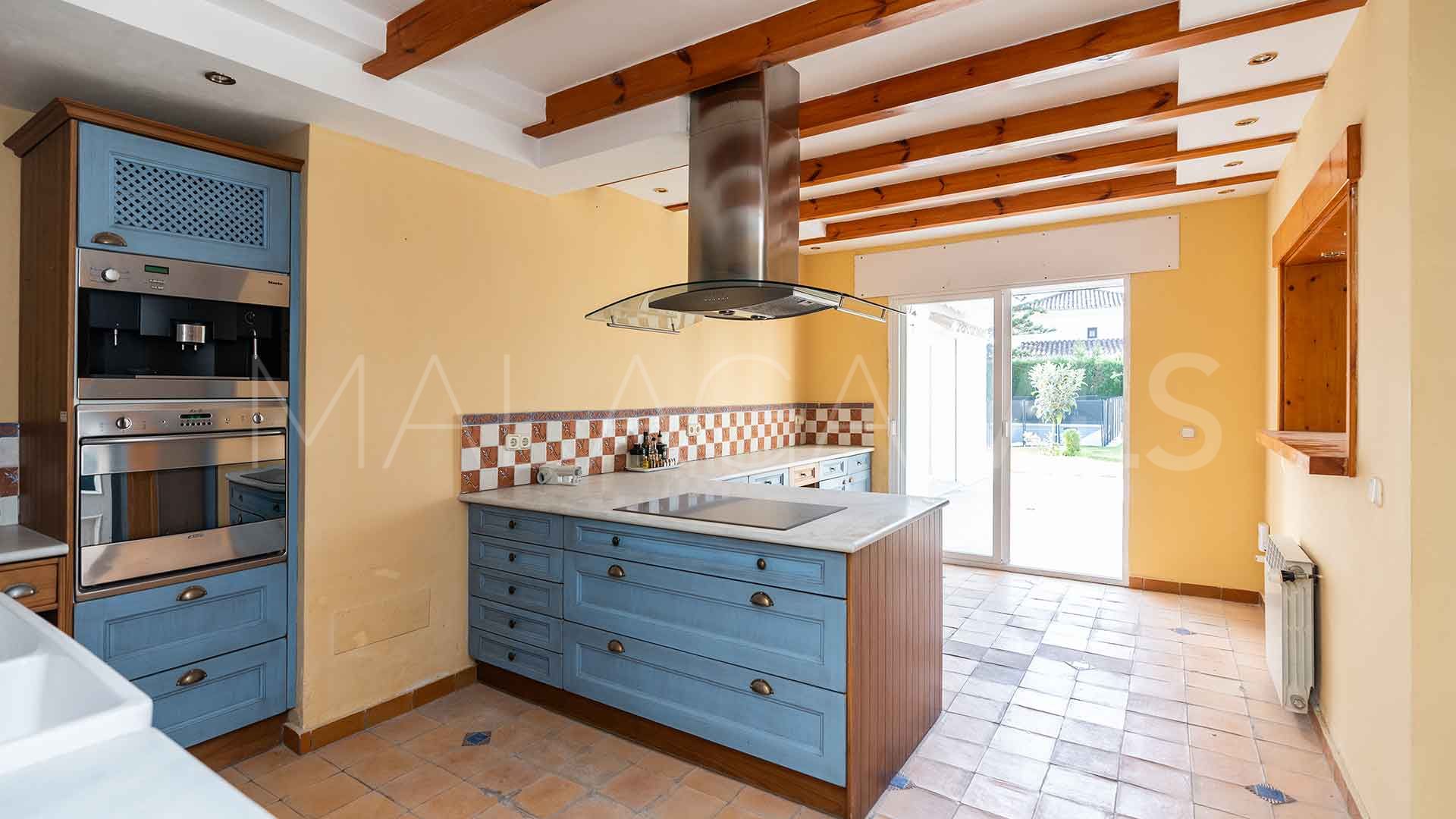 Villa for sale in El Paraiso Playa