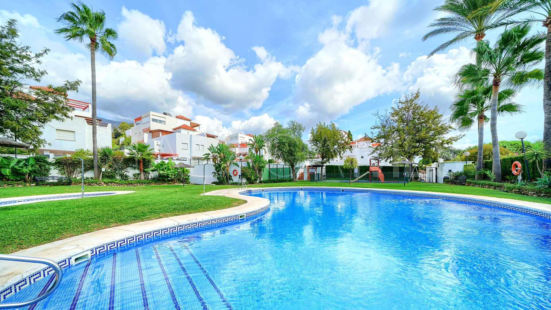Nagüeles, adosado for sale with 4 bedrooms