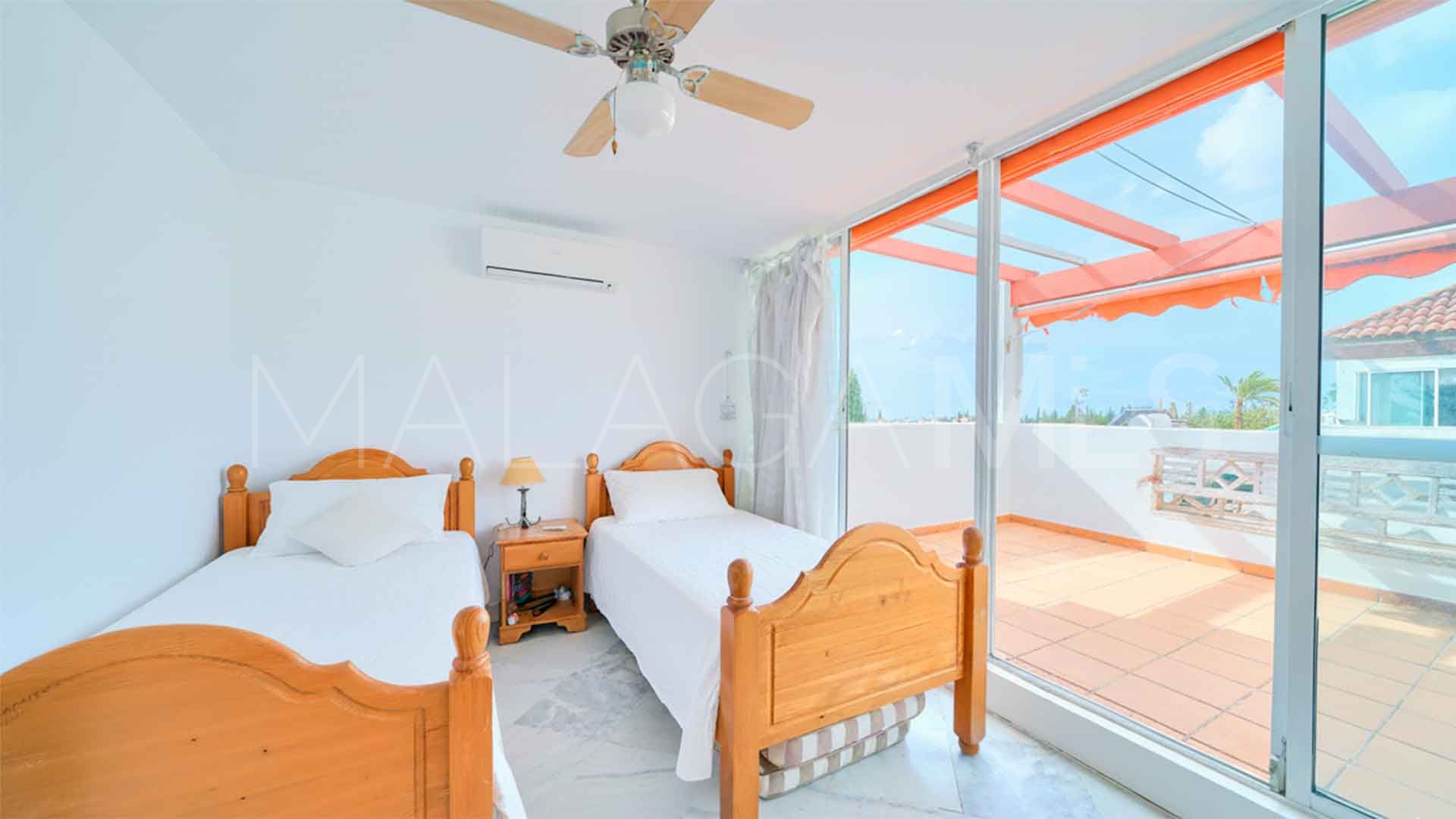 Nagüeles, adosado for sale with 4 bedrooms